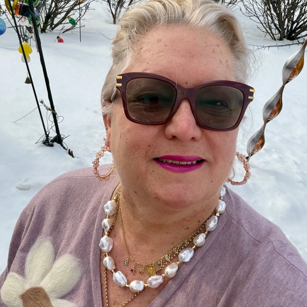 Meet your Posher, Lydia